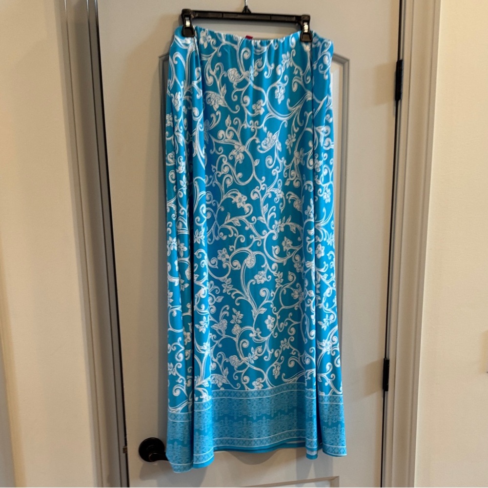 Vince Camuto Turquoise and White Patterned Skirt